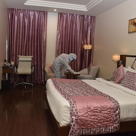 เดอะ ปานาเช โฮเต็ล Hotel ปัฏนา ภายนอก รูปภาพ