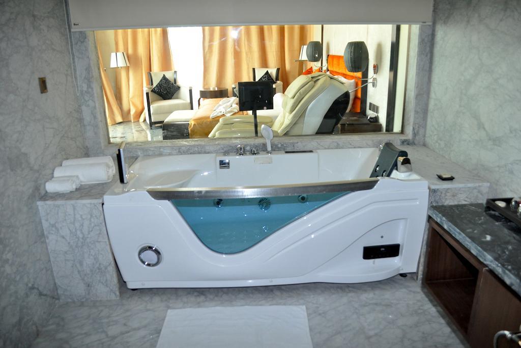 เดอะ ปานาเช โฮเต็ล Hotel ปัฏนา ภายนอก รูปภาพ